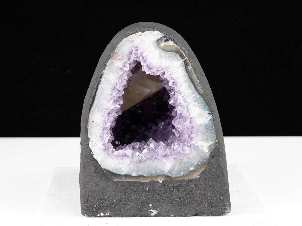 アメジストドーム 2.5Kg ウルグアイ産 ジオード カペーラ amethyst 一点物 174-2200