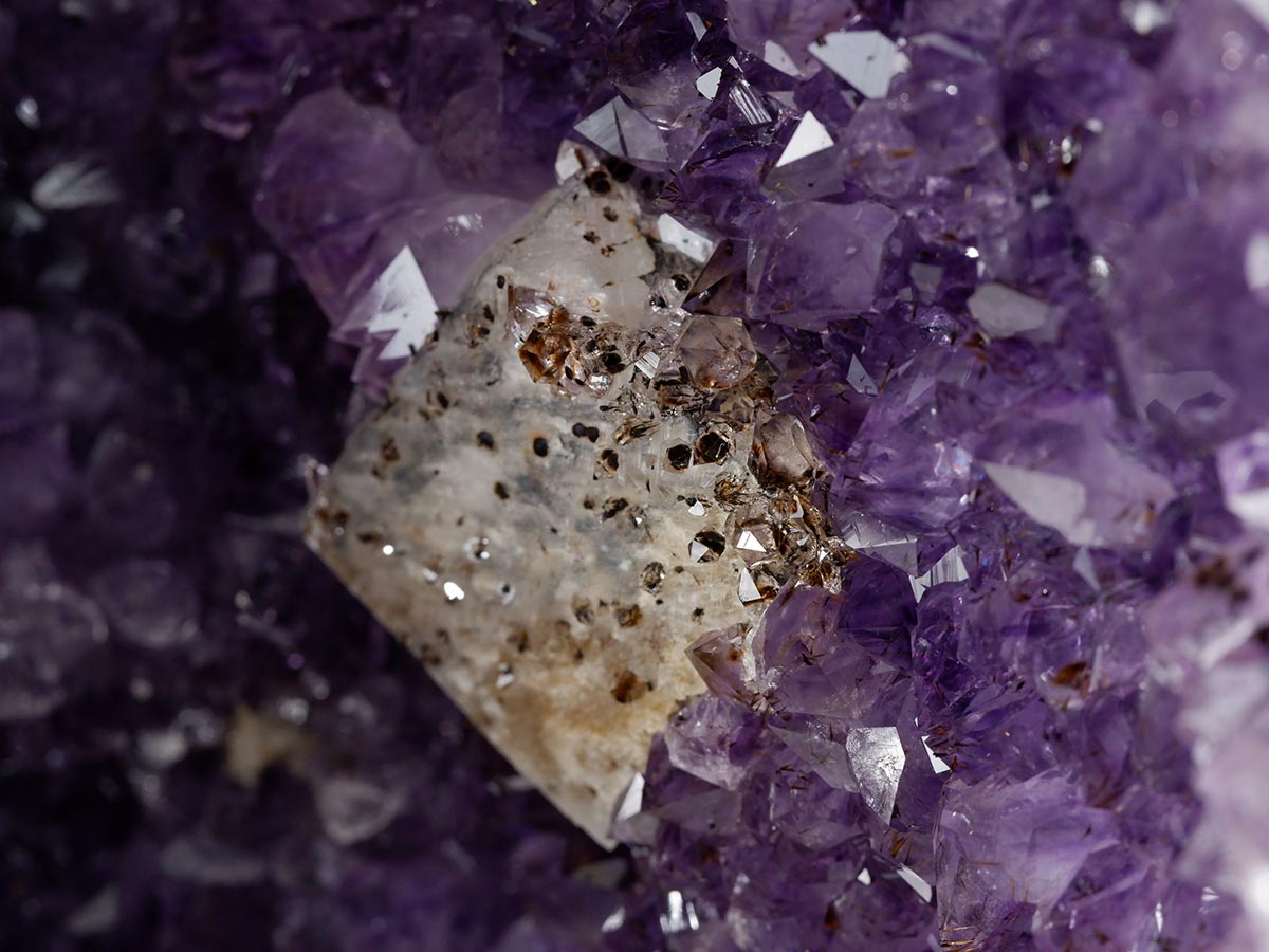 21.7Kg アメジストドーム ブラジル産 アメジスト ドーム 原石 置物 台座付属 一点物 174-2230 [sold out]