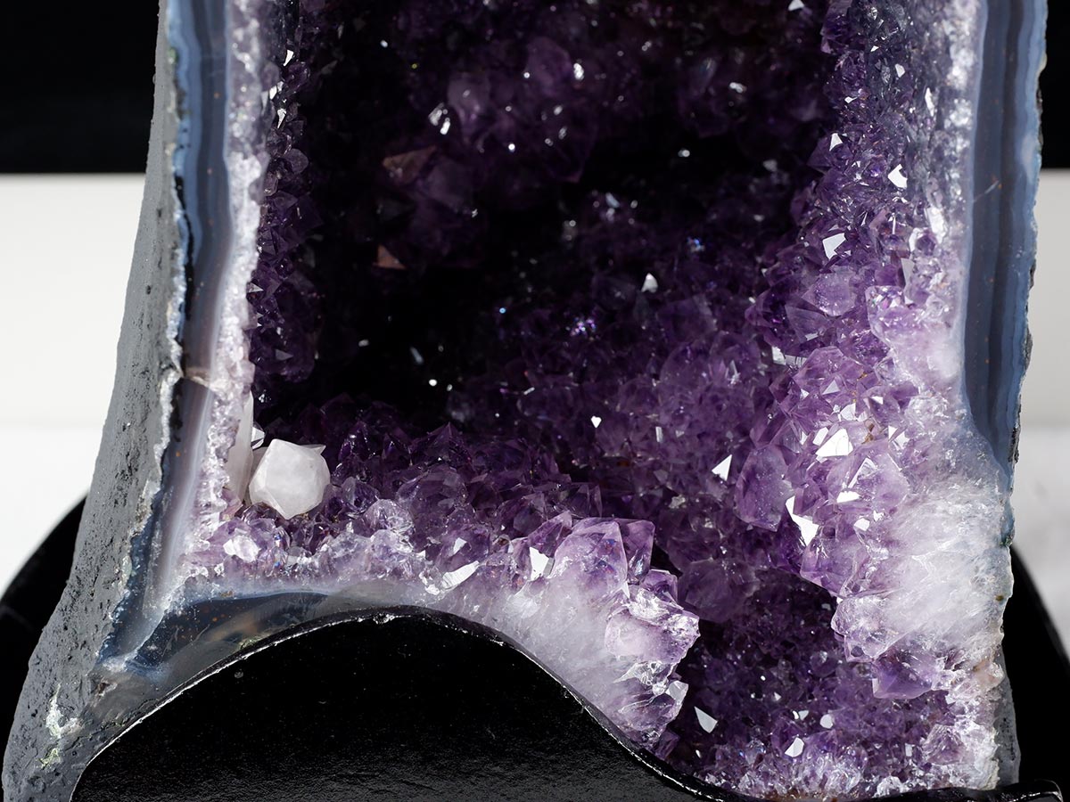 16.6Kg アメジストドーム ブラジル産 アメジスト ドーム 原石 置物 台座付属 一点物 174-2234