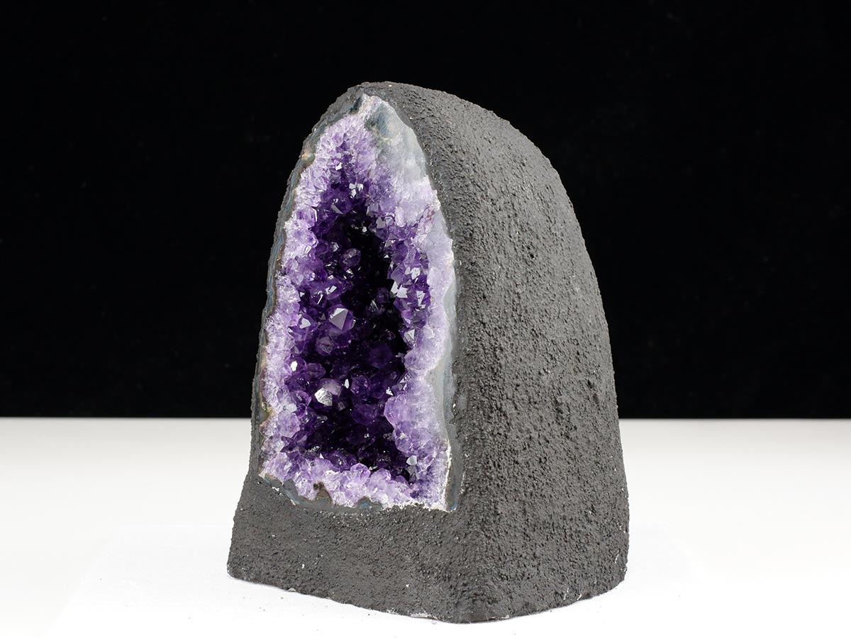 アメジストドーム 2.4Kg ウルグアイ産 アメジスト ドーム ジオード 原石 置物 カペーラ 一点物  174-2246