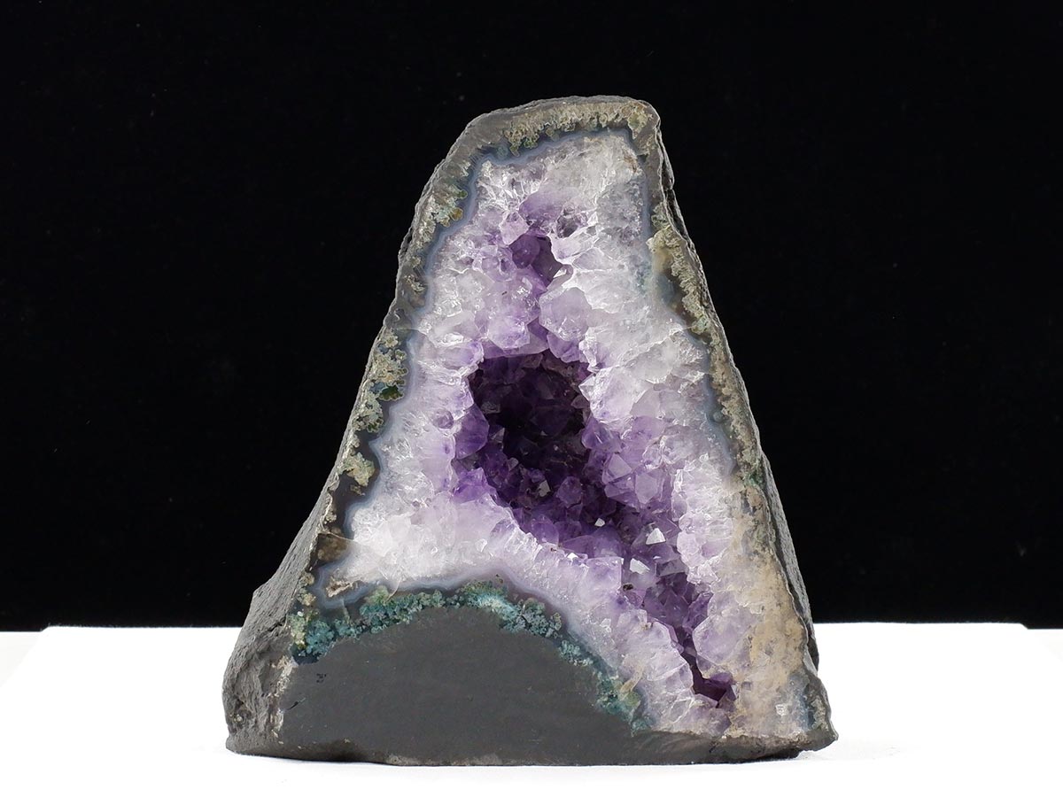 アメジストドーム 4.4Kg ブラジル産 アメジスト ドーム 原石 置物 ジオード amethyst 一点物 174-2396