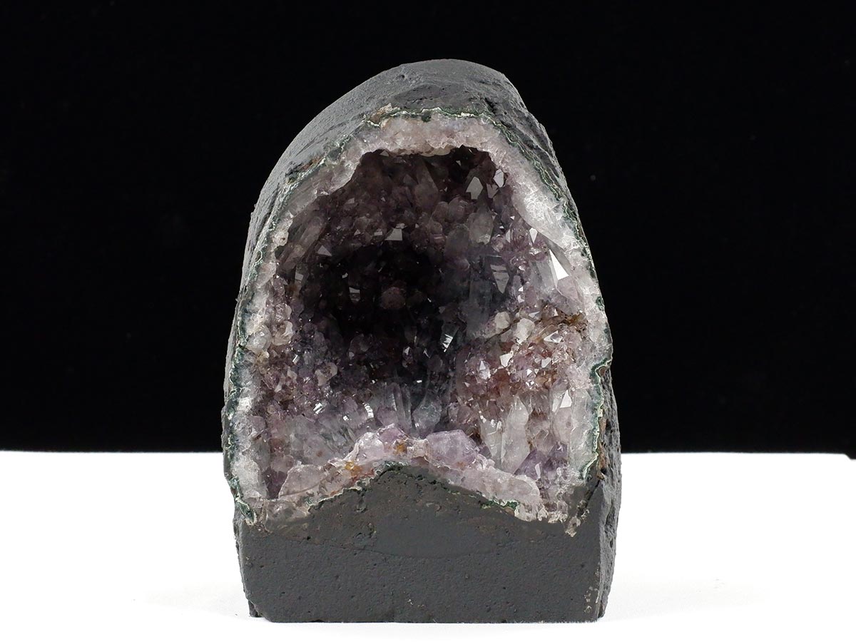 アメジストドーム 3.4Kg ブラジル産 アメジスト ドーム 原石 置物 ジオード amethyst 一点物 174-2398
