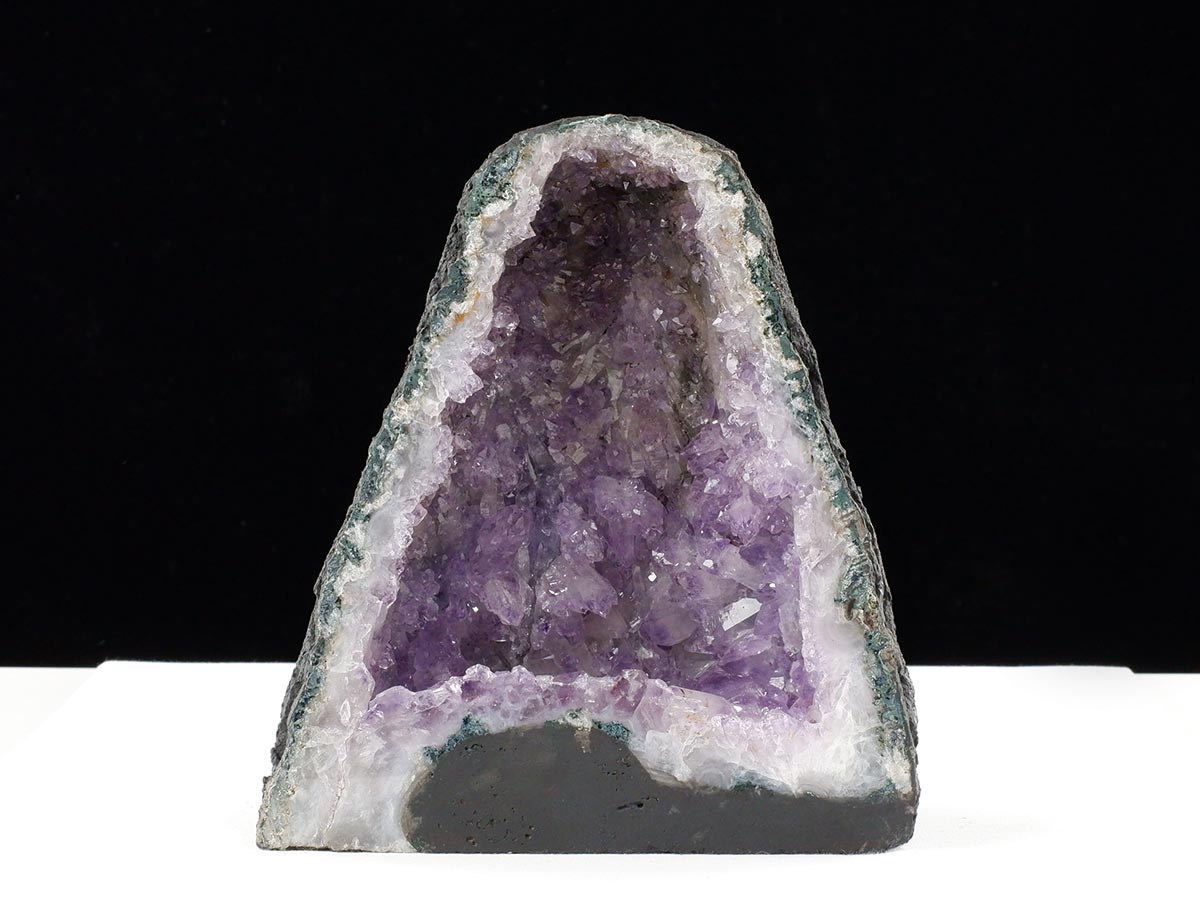 アメジストドーム 4.5Kg ブラジル産 アメジスト ドーム 原石 置物 ジオード amethyst 一点物 174-2401