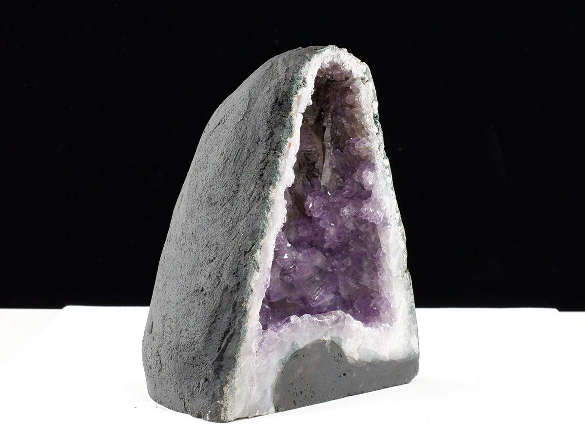 アメジストドーム 4.5Kg ブラジル産 アメジスト ドーム 原石 置物 ジオード amethyst 一点物 174-2401