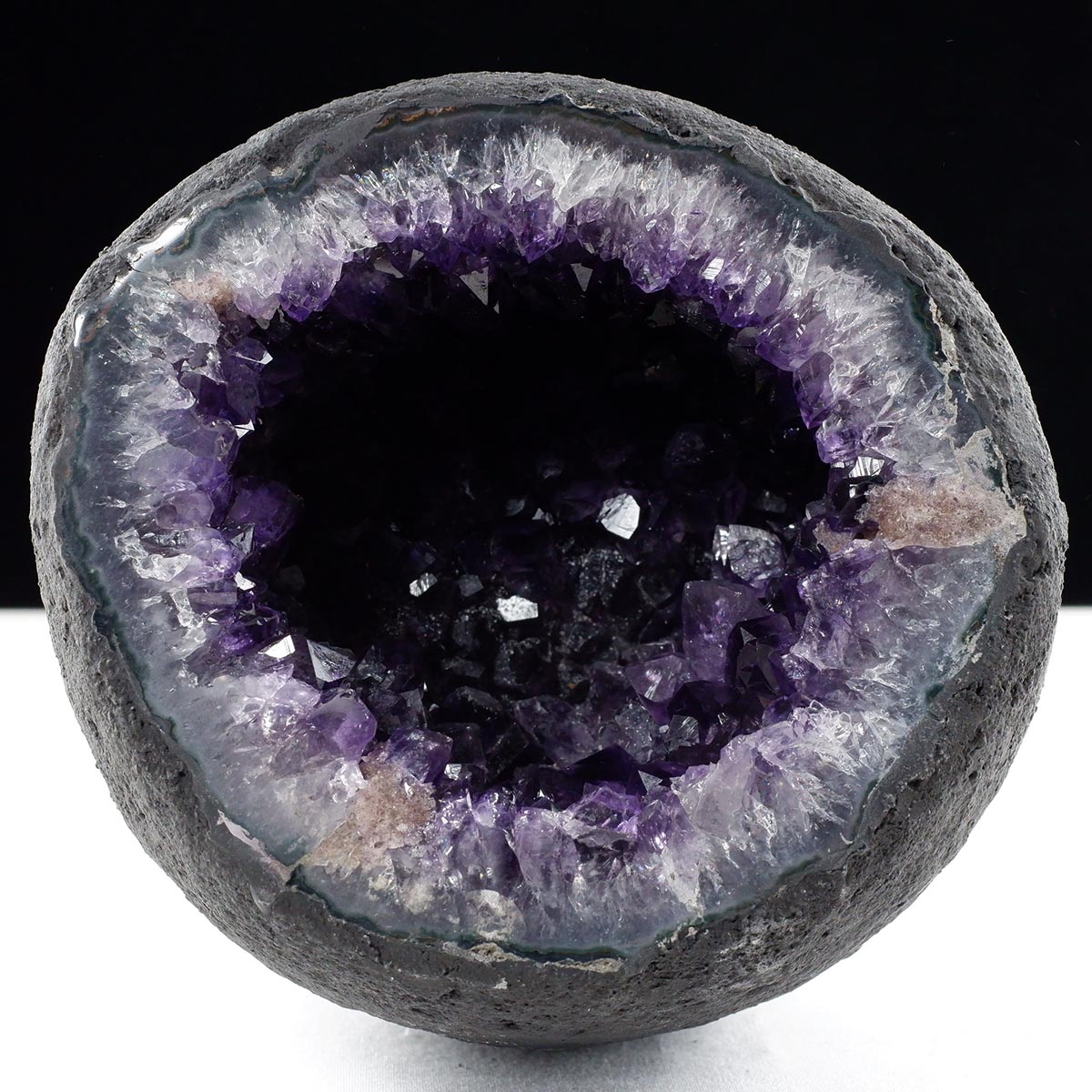 2.8Kg アメジストドーム ウルグアイ産 サークル ジオード ドーム 原石 一点物 174-2407