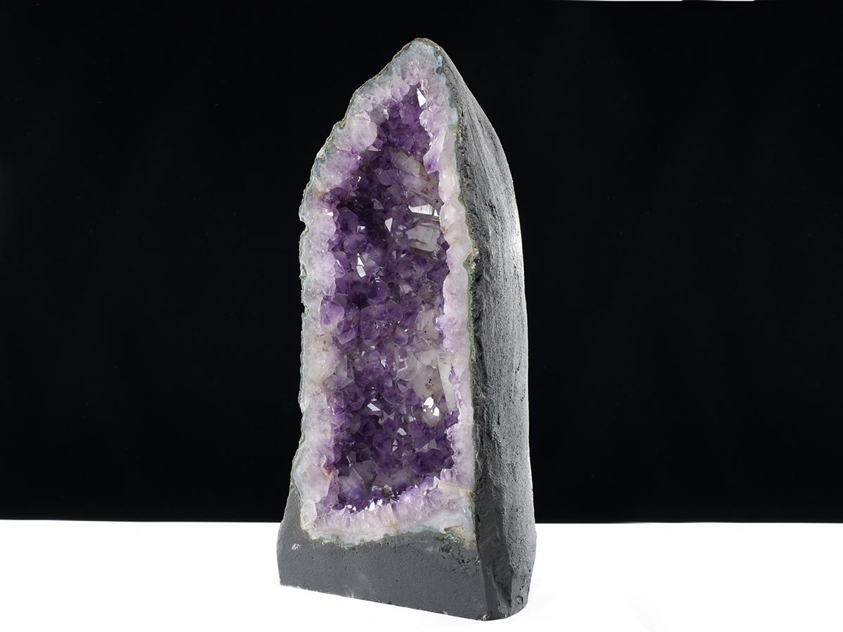 アメジストドーム 20kg ブラジル産 amethyst アメジスト ドーム 原石 ジオード 置物 一点物 174-2460