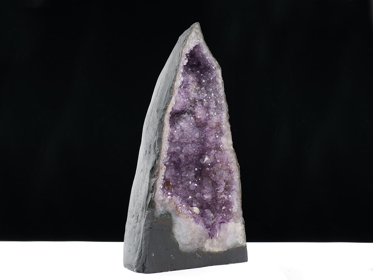 アメジストドーム 22kg ブラジル産 amethyst アメジスト ドーム 原石 ジオード 置物 一点物 174-2462
