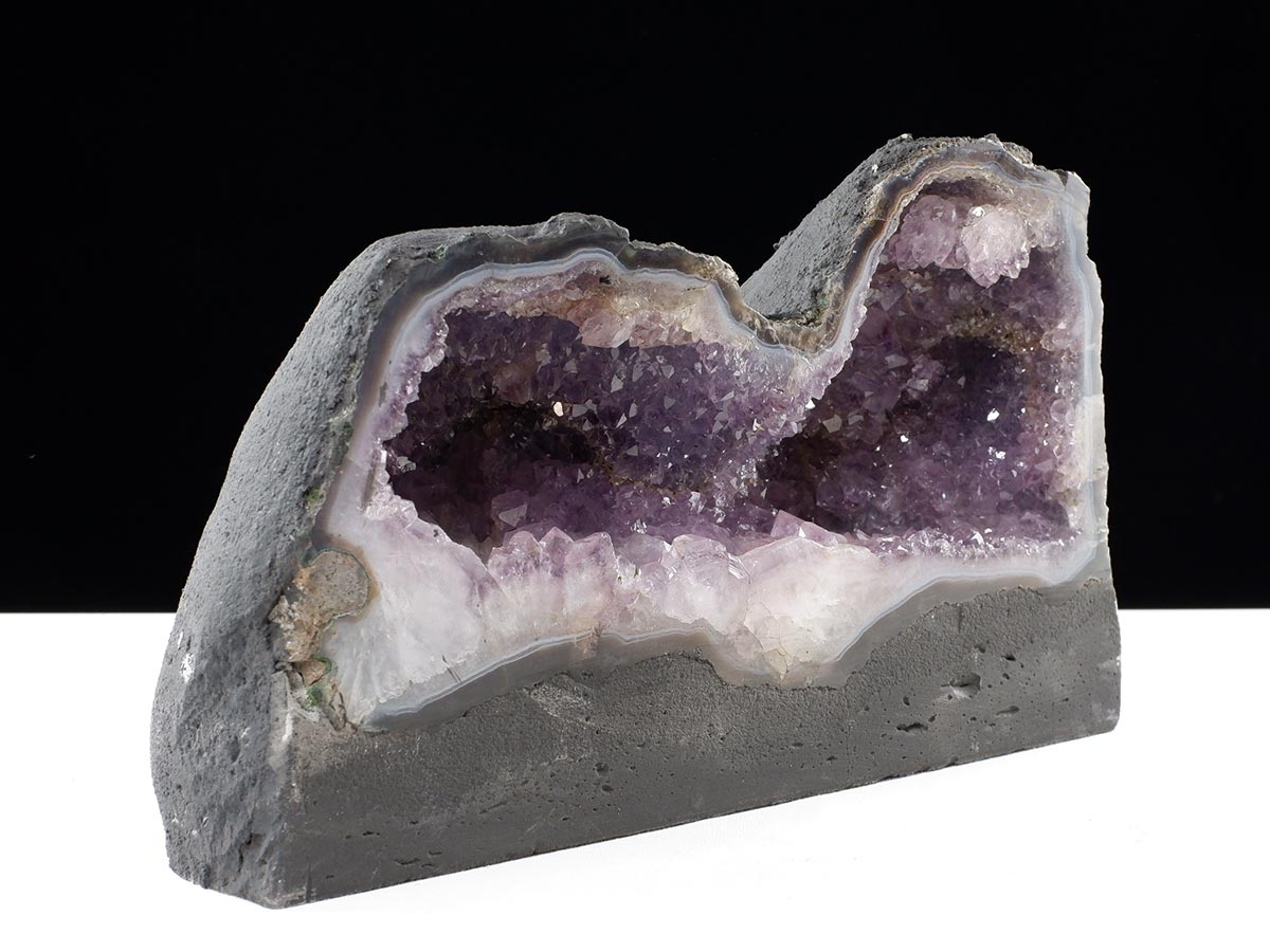 アメジストドーム 7.8kg ブラジル産 amethyst アメジスト ドーム 原石 ジオード 置物 一点物 174-2478