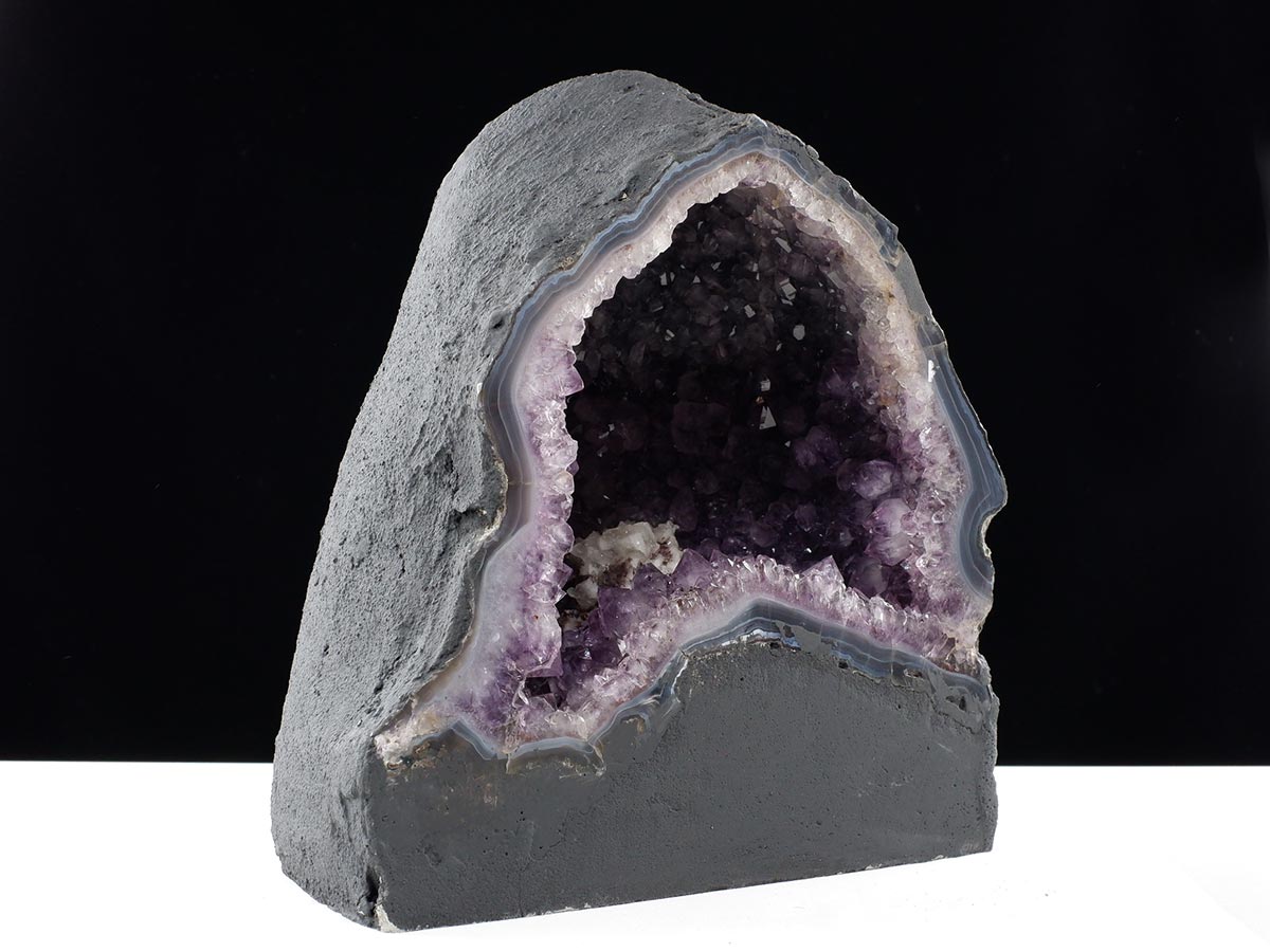 アメジストドーム 17kg ブラジル産 amethyst アメジスト ドーム 原石 ジオード 置物 一点物 174-2481