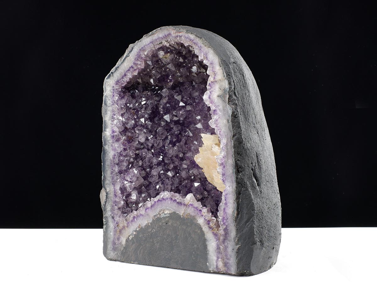 アメジストドーム 21kg ブラジル産 amethyst アメジスト ドーム 原石 ジオード 置物 一点物 174-2484
