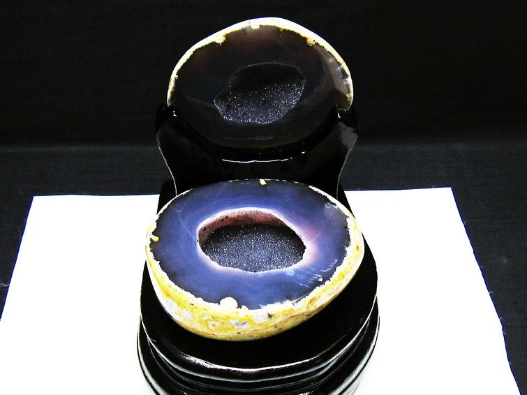 トレジャーメノウ アゲート 台座付属 原石 置物 一点物 175-1375