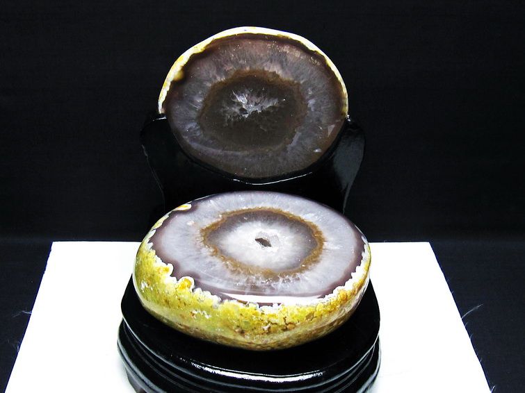 2.2Kg トレジャーメノウ アゲート ジオード 台座付属 一点物 175-1515