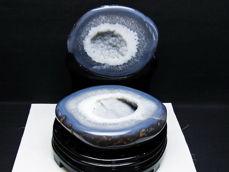 3Kg トレジャーメノウ アゲート ジオード 台座付属 一点物 175-1541