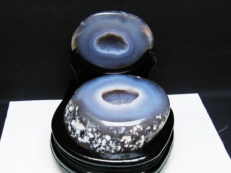 1.2Kg トレジャーメノウ アゲート ジオード 台座付属 一点物 175-1550