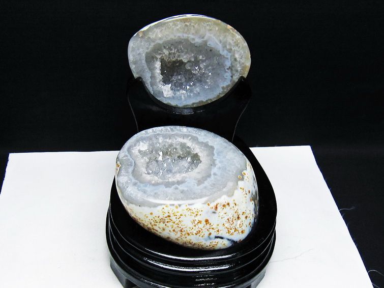 1.1Kg トレジャーメノウ アゲート ジオード 台座付属 一点物 175-1552