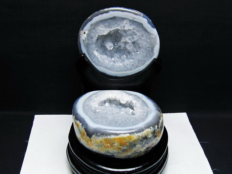 2.6Kg トレジャーメノウ アゲート ジオード 台座付属 一点物 175-1572