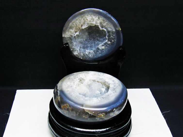 1.5Kg トレジャーメノウ アゲート ジオード 台座付属 一点物 175-1584