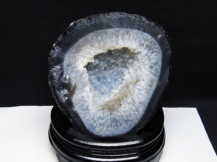 1.3Kg アゲート ジオード 原石 置物 台座付属 瑪瑙 メノウ 晶洞 一点物 181-4146
