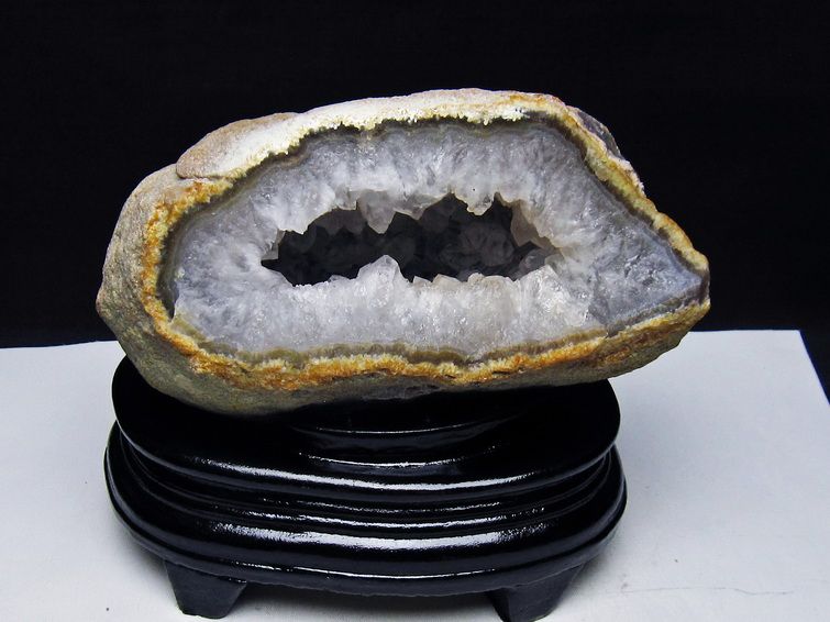 1.1Kg アゲート ジオード 原石 置物 台座付属 瑪瑙 メノウ 晶洞 一点物