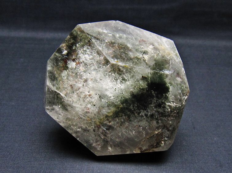 グリーンファントム 原石 ファントムクォーツ 一点物 181-4641