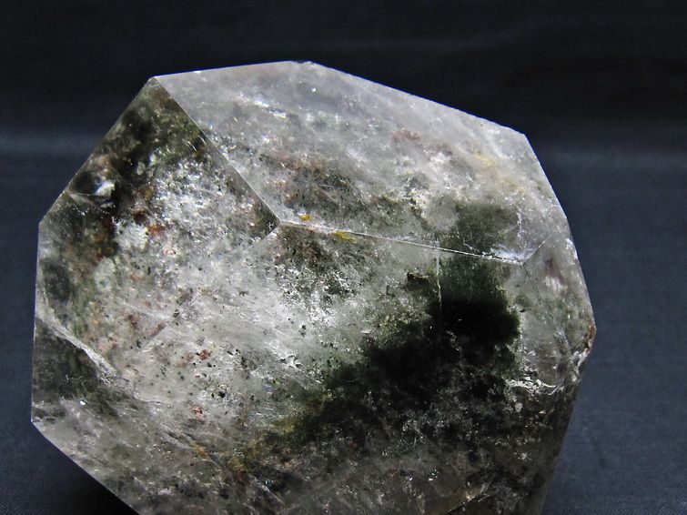 グリーンファントム 原石 ファントムクォーツ 一点物 181-4641