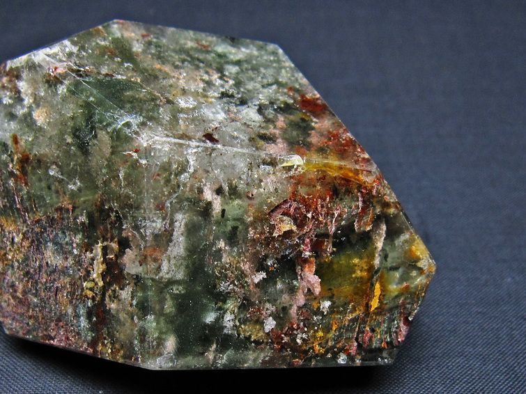 グリーンファントム 原石 ファントムクォーツ 一点物 181-4652