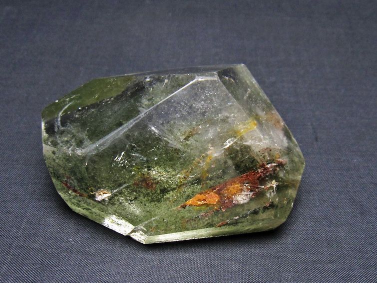 グリーンファントム 原石 ファントムクォーツ 一点物 181-4655