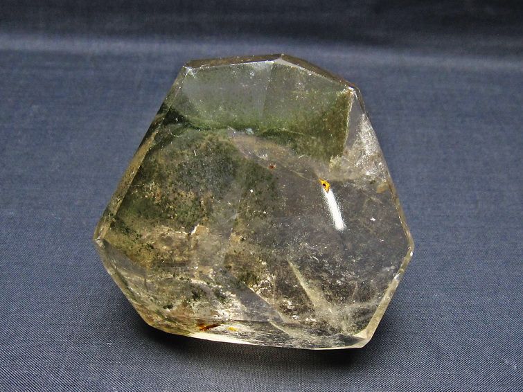 グリーンファントム 原石 ファントムクォーツ 一点物 181-4658