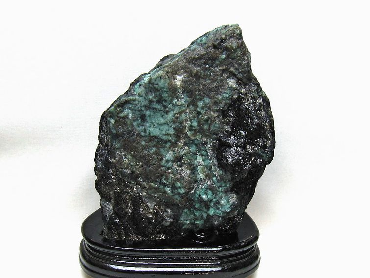 2Kg エメラルド 原石 台座付属 一点物 181-4688