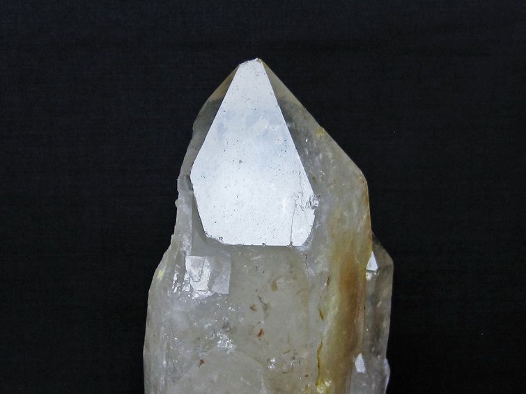 1.8Kg 水晶 原石 エレスチャル 台座付属 一点物 181-5589