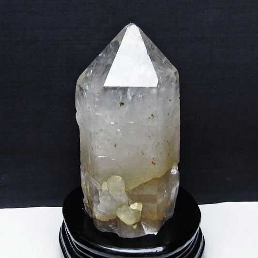 1.5Kg 水晶 原石 虹入り 台座付属 一点物 181-5609