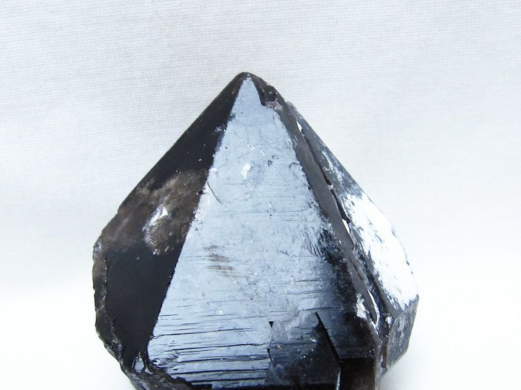 モリオン 黒水晶 原石 山東省産 一点物 181-5726
