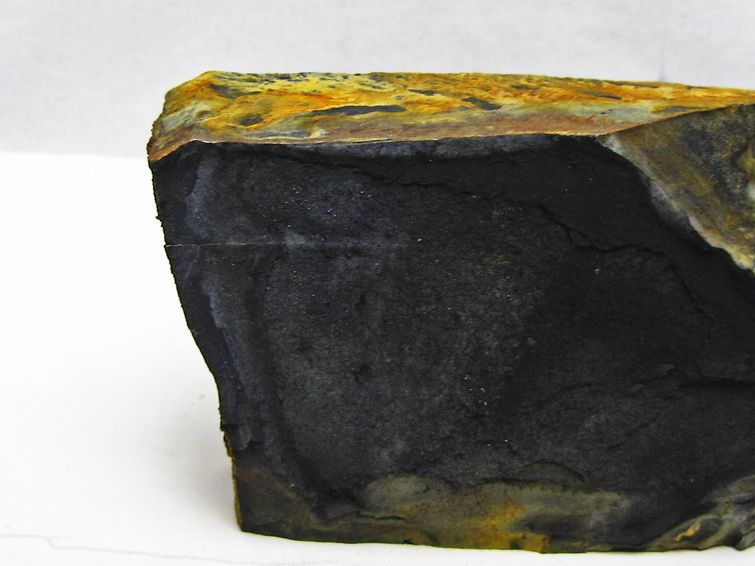 ブラックシリカ 原石 一点物 181-5773