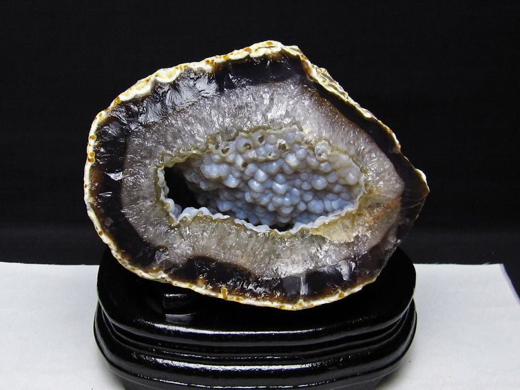 1.7Kg アゲート ジオード 原石 台座付属 一点物 181-5786