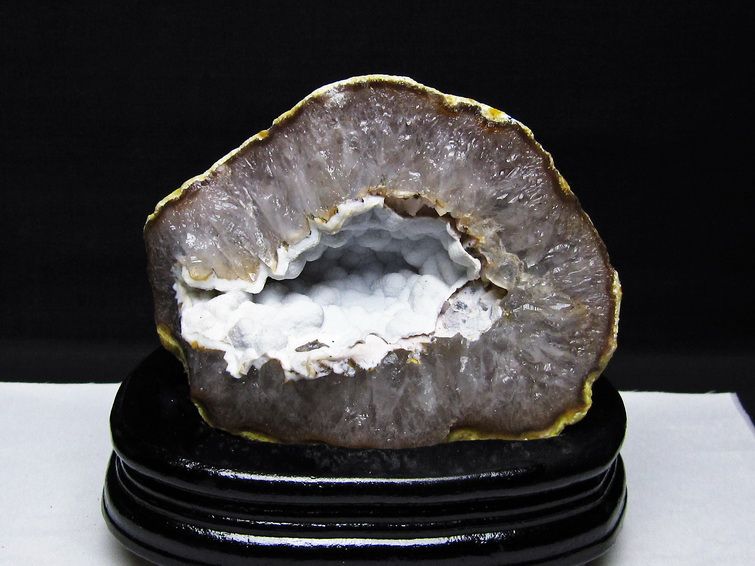 1.3Kg アゲート ジオード 原石 台座付属 一点物 181-5798