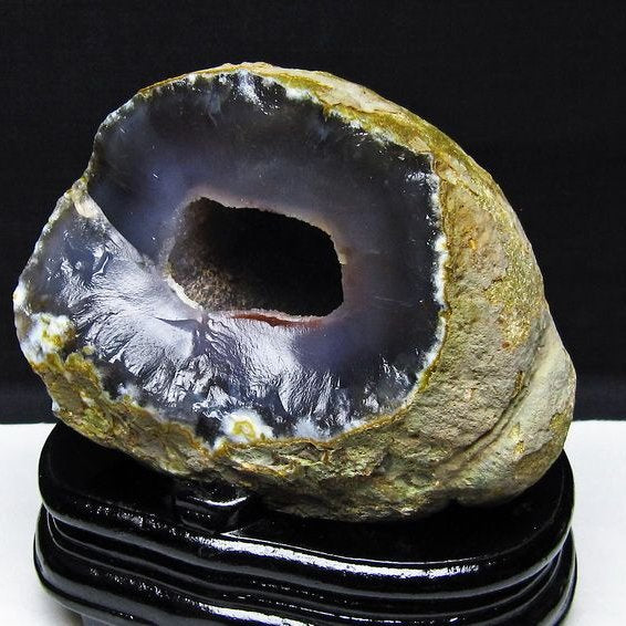 1.7Kg アゲート ドーム 台座付属 ジオード 原石 一点物 181-5807