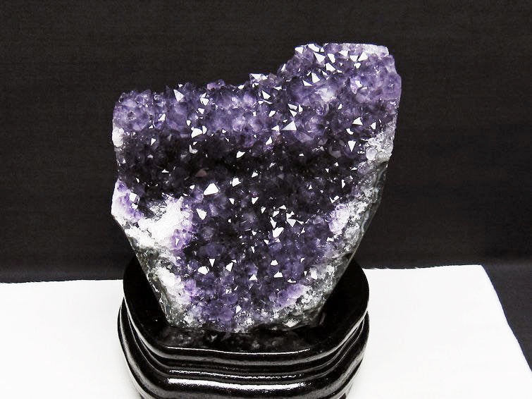 1.7Kg アメジスト クラスター ウルグアイ産 アメジスト 原石 amethyst 台座付属 花型 一点物  182-6480