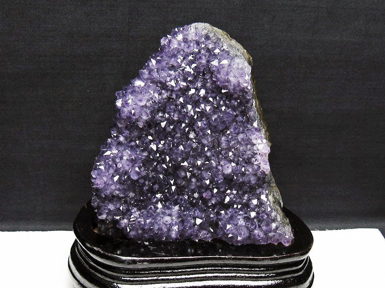 1.2Kg アメジスト クラスター ウルグアイ産 アメジスト 原石 amethyst 台座付属 花型 一点物  182-6481