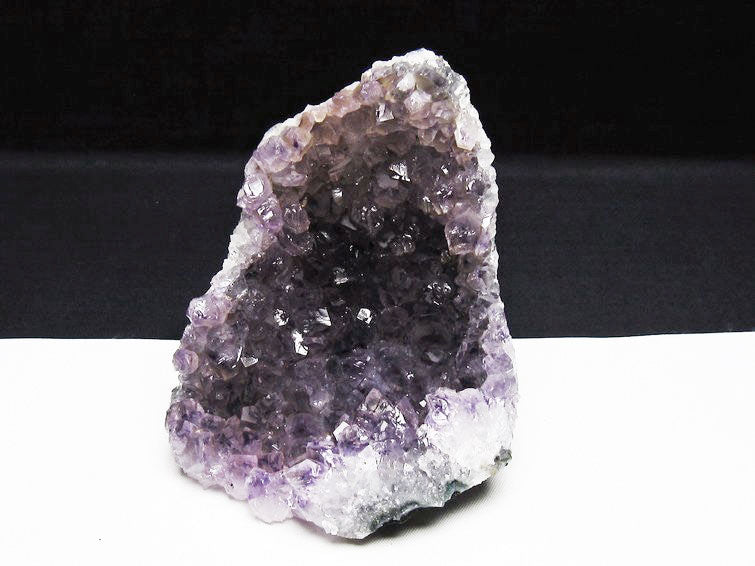 アメジスト クラスター ウルグアイ産 アメジスト 原石 amethyst 一点物 182-6536