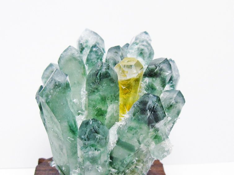 緑水晶 クラスター 原石 台座付属 一点物  182-7392