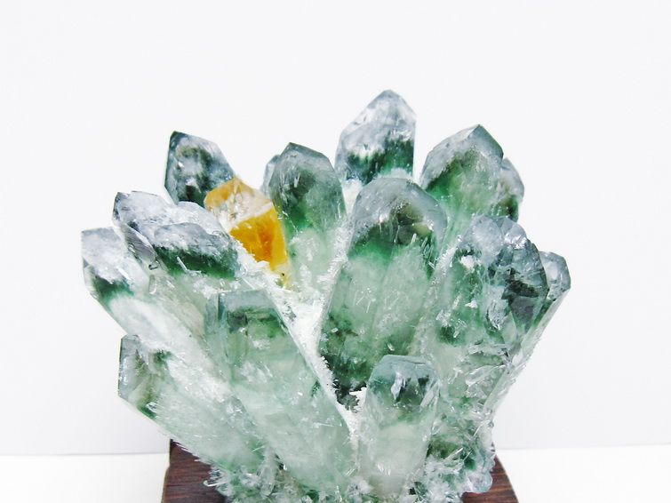 緑水晶 クラスター 原石 台座付属 一点物  182-7401