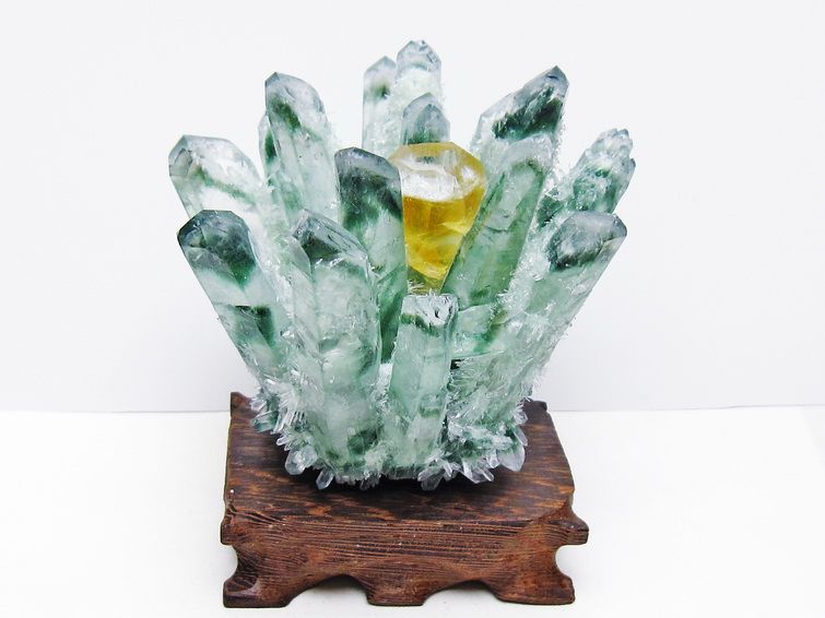 緑水晶 クラスター 原石 台座付属 一点物  182-7404