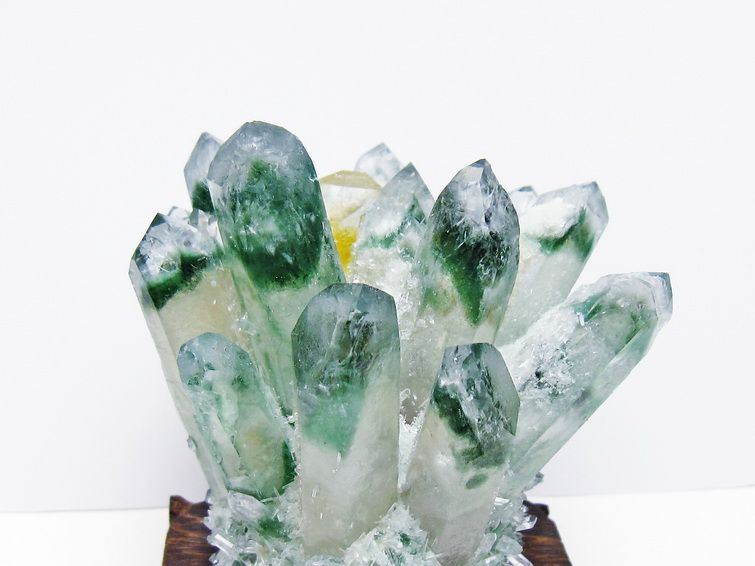 緑水晶 クラスター 原石 台座付属 一点物  182-7405