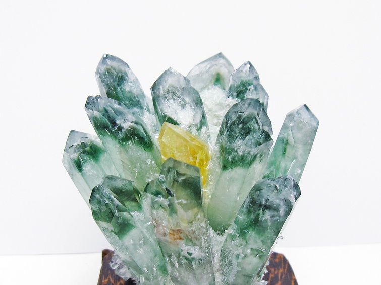 緑水晶 クラスター 原石 台座付属 一点物 182-7406