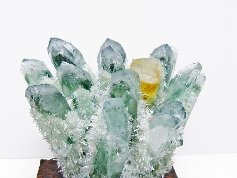 緑水晶 クラスター 原石 台座付属 一点物 182-7407