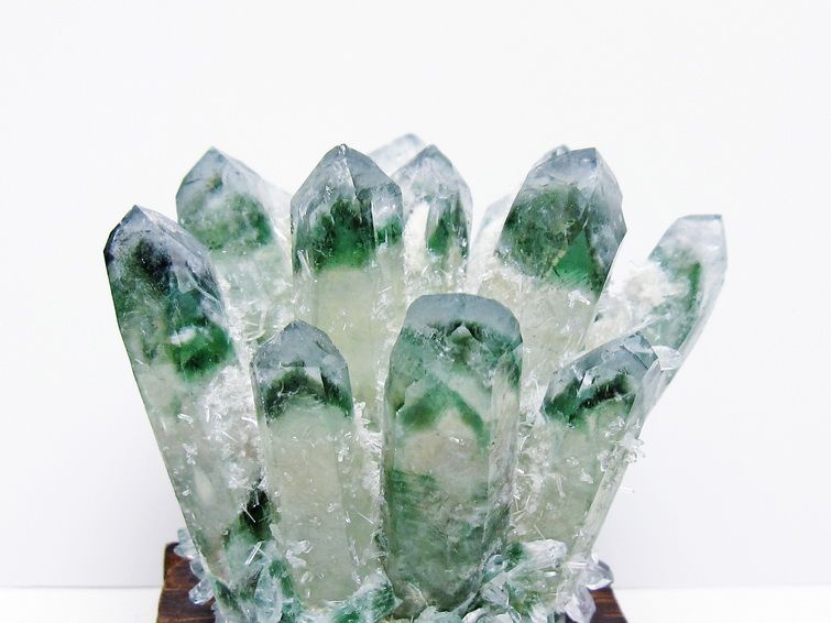 緑水晶 クラスター 原石 台座付属 一点物  182-7408