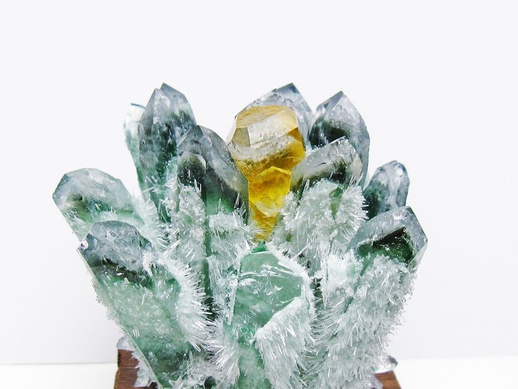 緑水晶 クラスター 原石 台座付属 一点物  182-7409