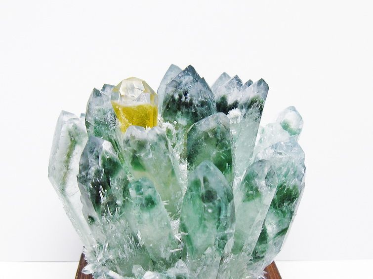 緑水晶 クラスター 原石 台座付属 一点物 182-7413