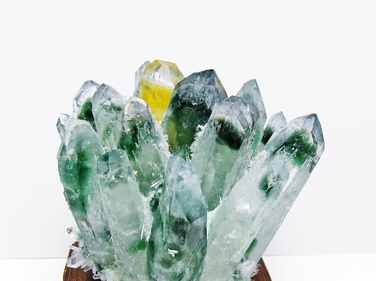 緑水晶 クラスター 原石 台座付属 一点物 182-7413