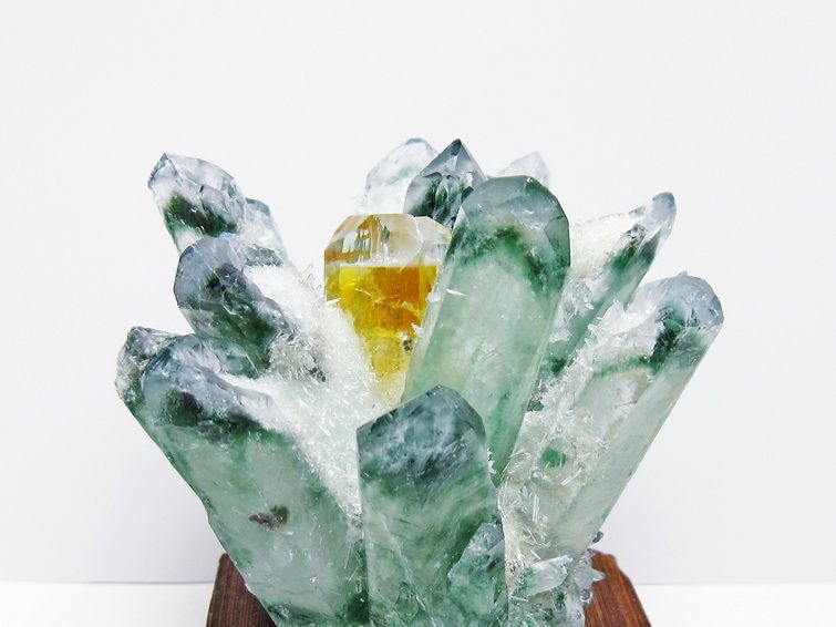 緑水晶 クラスター 原石 台座付属 一点物 182-7414